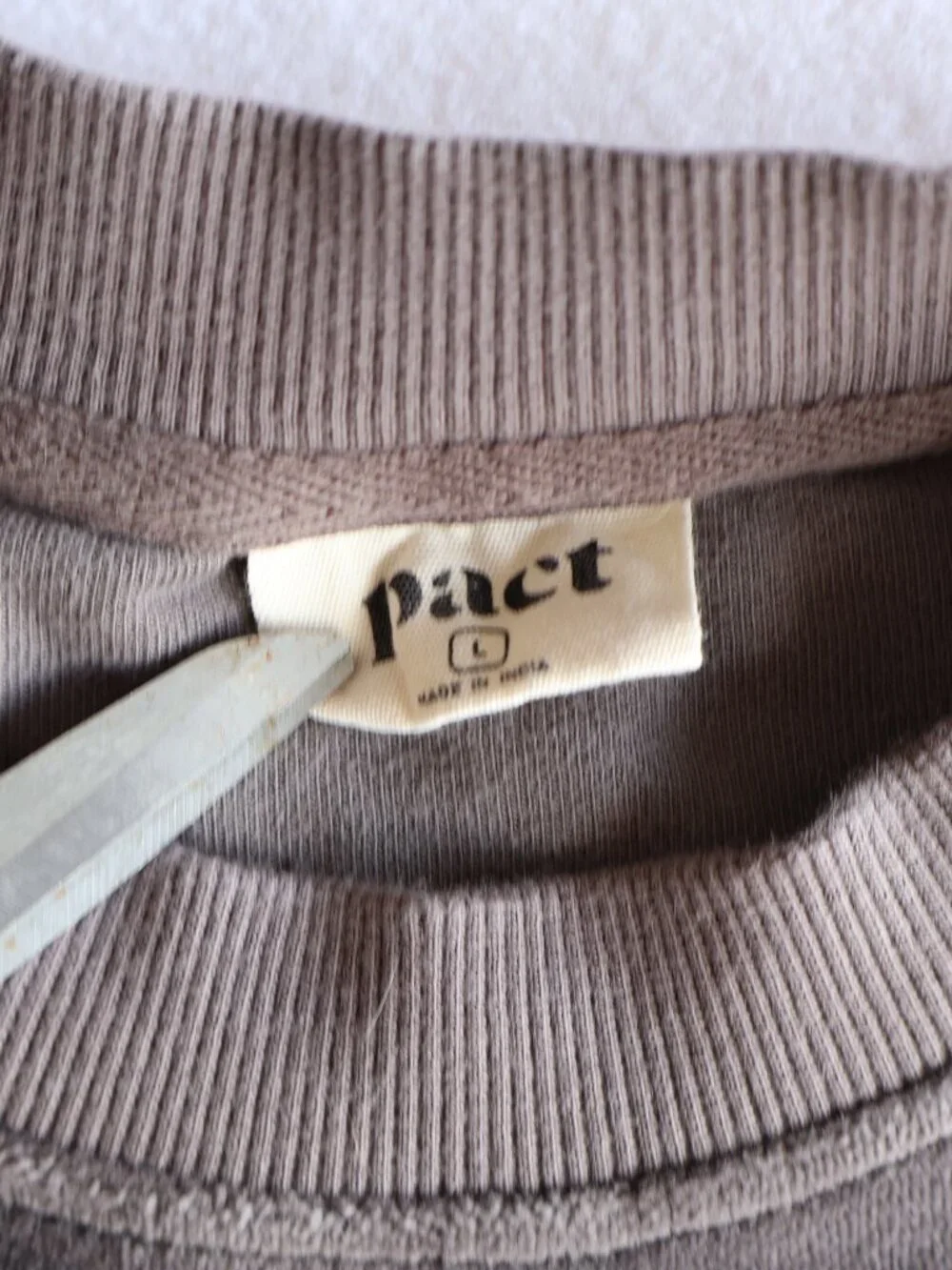 Pact Organic Cotton Velour Crew Pullover Shirt Graphite -  Women's Large - Picture 8 of 11